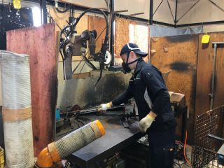 ロボット溶接加工の様子3