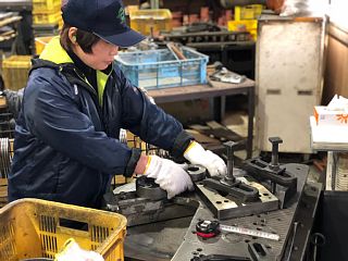 曲げ加工の様子2